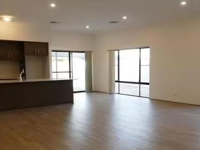 Nice 13 Nile Crescent, Southern River, WA 6110