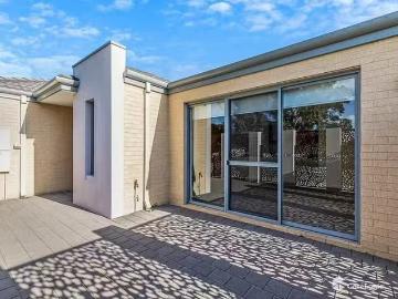 Cozy 1/3 Spring Avenue, Midland, WA 6056