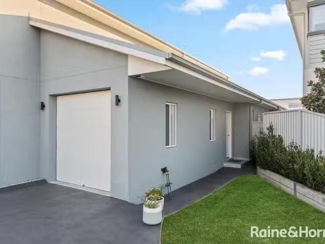 Charming 13A Rocco Place, Green Valley, NSW 2168