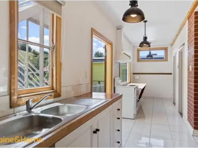 Cheap 13b Cato Avenue, WEST HOBART House for rent Listed by J.
