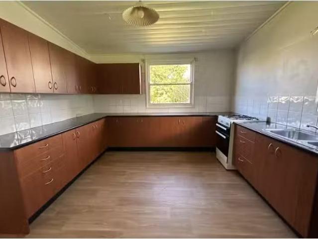 For Rent! 144 City Road, Merewether House for rent Listed by.