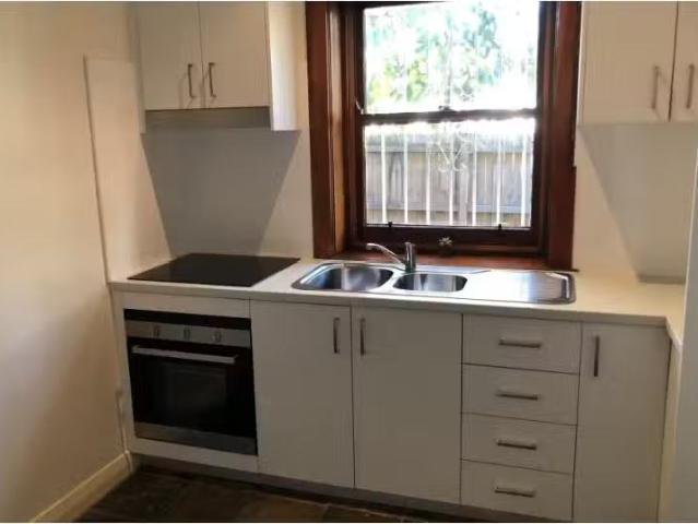 For Rent! 1/453 Glenmore Road, Edgecliff Apartment for rent L.