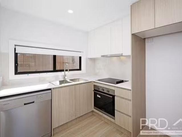 Deal! 1/49 Allambee Crescent, Beverly Hills, NSW 2209