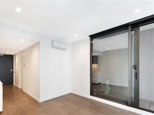 Unique 1403/23 Mackenzie Street, Melbourne, VIC 3000