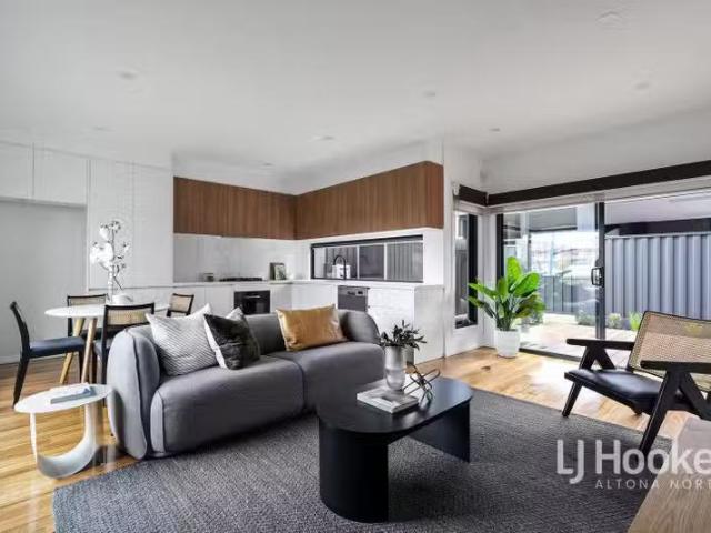 Nice 1/408 Blackshaws Road, Altona North VIC 3025