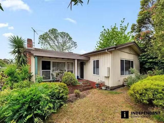 Charming 141 Sladen Street, Cranbourne, VIC 3977