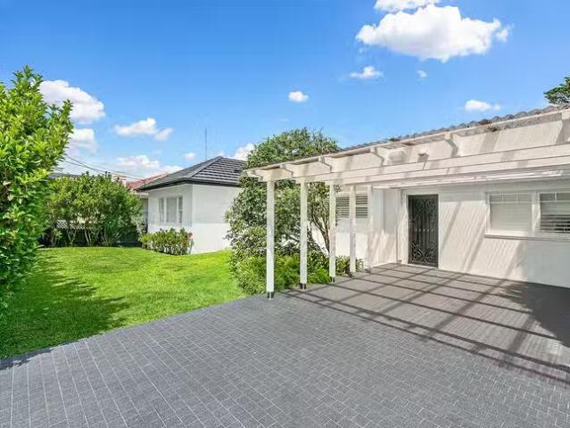 New 141A Stuart Street, Blakehurst, NSW 2221