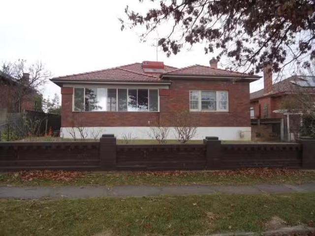 Unique 142 Nicholson Street, Goulburn House for rent Listed b.