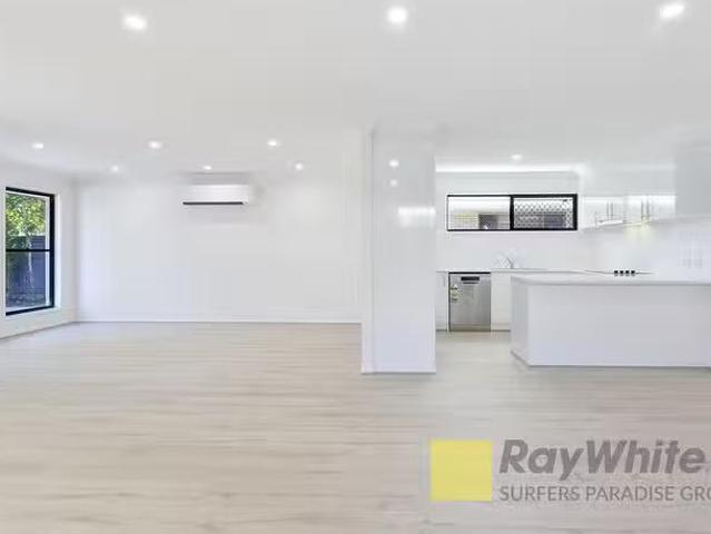 Cheap 142 Government Road, Labrador, QLD 4215