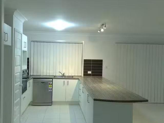 Unique 14 Faraday Crescent, Pacific Pines, QLD 4211