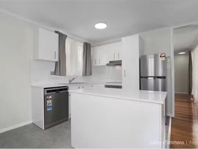 Unique 14 Kennedy Street, Armidale House for rent Listed by A.