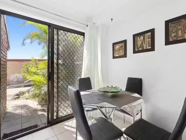 Rental! 1/4 Jodie Court, Mermaid Waters, QLD 4218