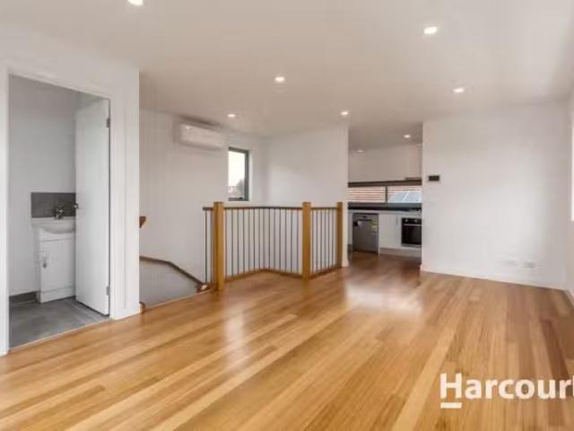 New 1/4 Mc Lean Street, BRUNSWICK WEST, VIC 3055 Townhouse f.