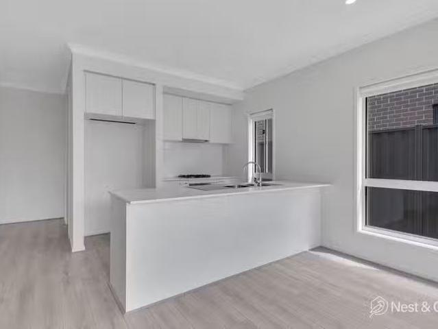 Unique 14 Yorkville Road, Kalkallo, VIC 3064