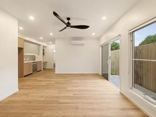 Deal! 1/56A Verdun Street, Tingalpa, QLD 4173