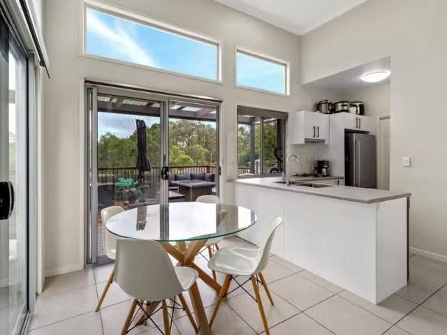 For Rent! 1/59 Buckland Road, Everton Hills QLD 4053