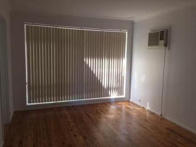 For Rent! 150 Chifley Street, Wetherill Park, NSW 2164