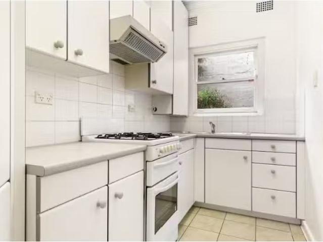 Cheap 1/516 Sydney Road, Balgowlah Apartment for rent Listed.