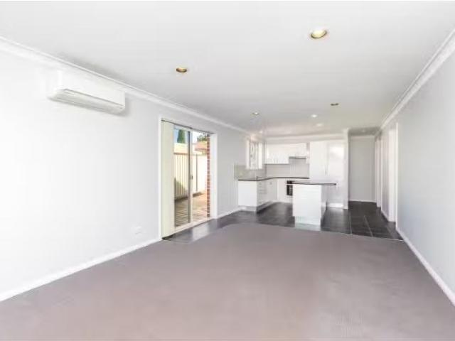 Cozy 1/5 Cintra Court, RAYMOND TERRACE Apartment for rent Lis.