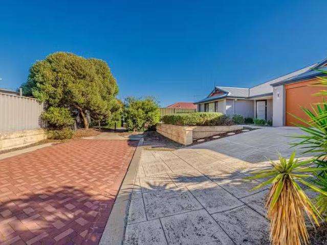 Cozy 15 Impressions Way, SINGLETON, WA 6175 House for Rent