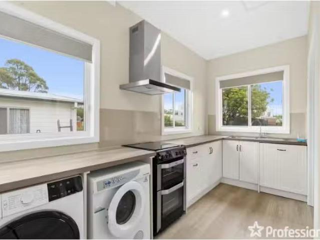 Unique 15 Morton Street, HUSKISSON House for rent Listed by J.