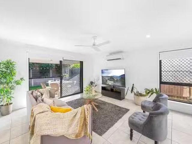 Deal! 15 Woodside Way, Thornlands, QLD 4164