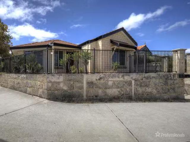 Cheap 15 Tollesbury Avenue, Butler, WA 6036