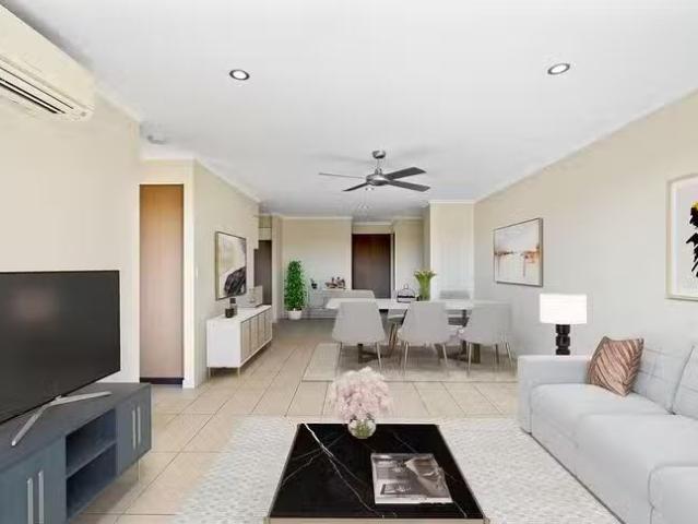 Unique 1604/67 Linton Street, Kangaroo Point, QLD 4169