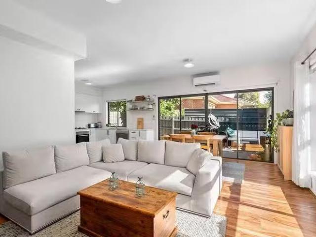 Cheap 1/627 Pascoe Vale Road, Oak Park, VIC 3046