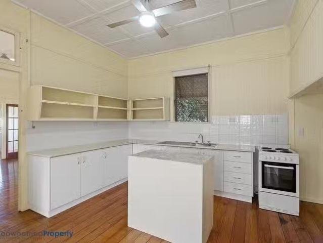 Unique 163 Holberton Street, Newtown, QLD 4350