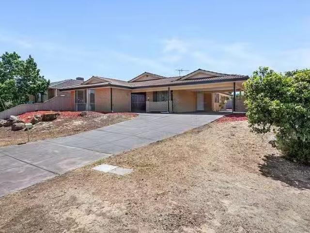 Charming 16 Aitken Drive, Winthrop, WA 6150