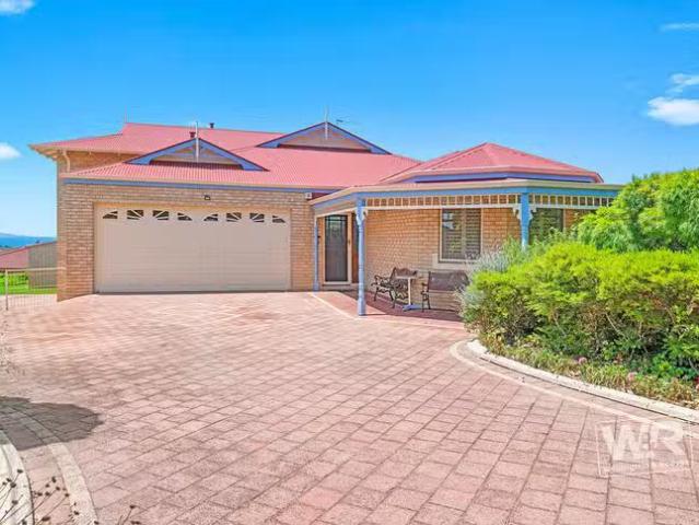 Charming 16 Diprose Crescent, Spencer Park, WA 6330