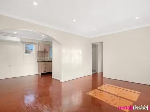 Rental! 16 Fitzgerald Crescent, Blackett, NSW 2770