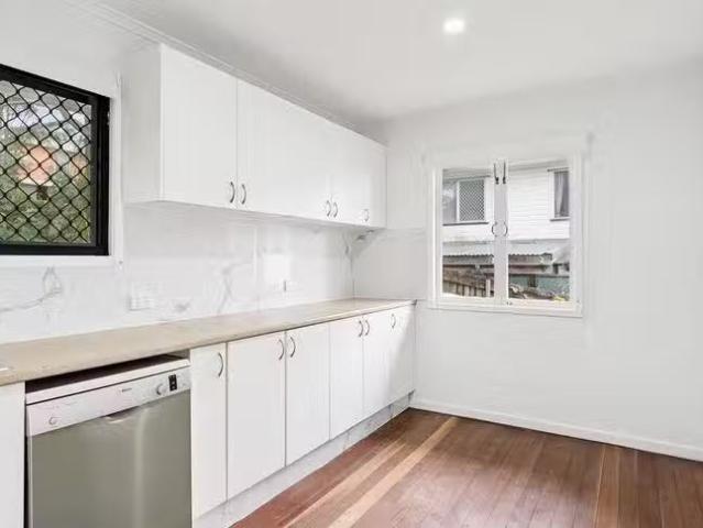 For Rent! 16 Henty Street, Woodridge, QLD 4114