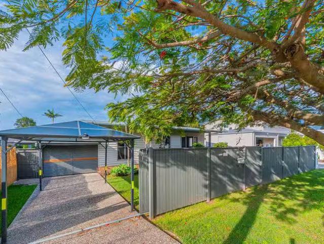 Nice 16 Warde Street, Scarborough, QLD 4020