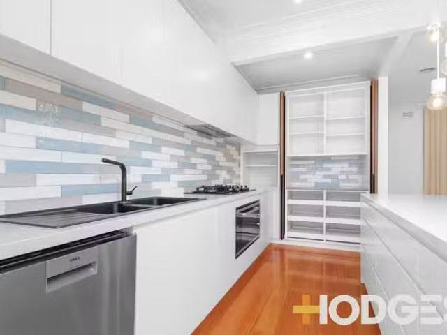 For Rent! 16A Wallace Crescent, Beaumaris, VIC 3193