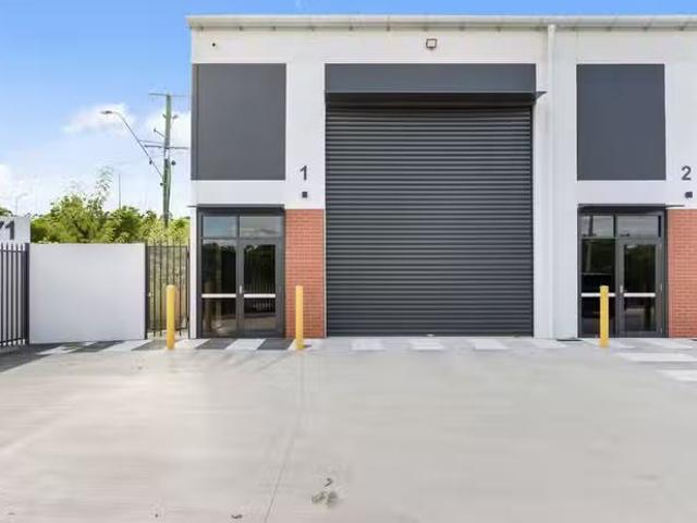 Deal! 1/71 Rai Drive, Crestmead, QLD 4132 Industrial/Warehou.
