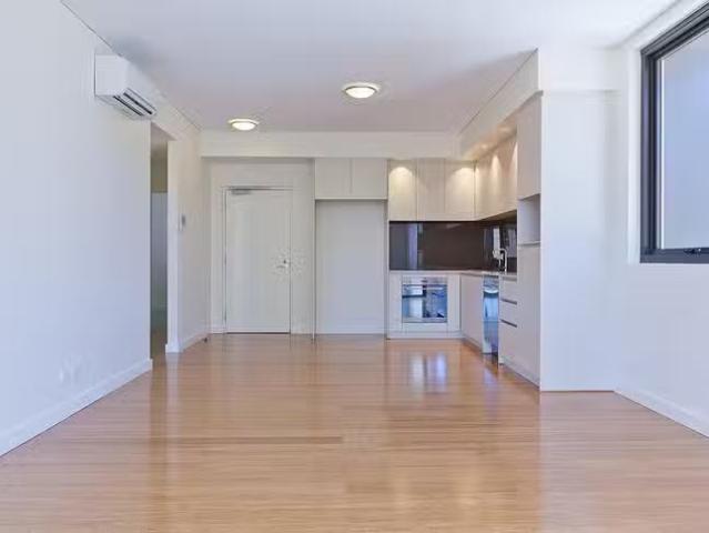 Just in! 17/1 Stadium Drive, Floreat, WA 6014