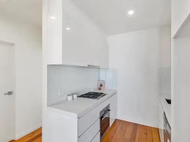 Charming 17/366 Pascoe Vale Road, Strathmore, VIC 3041