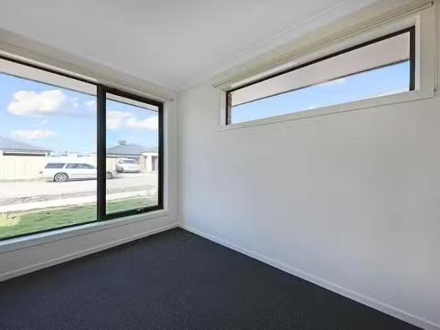 For Rent! 17 Charles Street, Wallan, VIC 3756
