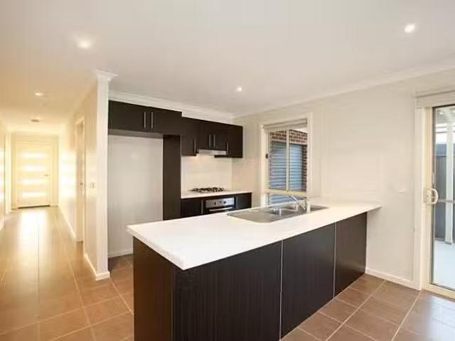 Unique 17 Garland Terrace, Point Cook, VIC 3030