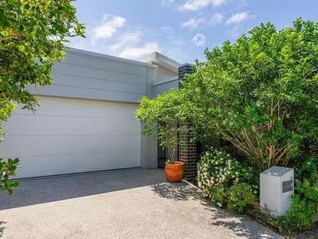 Unique 17 Emerson Street, Baringa, QLD 4551