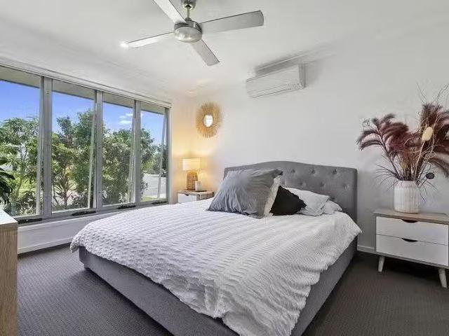 Nice 17 Jade Crescent, Caloundra West, QLD 4551