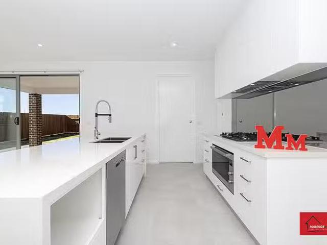 Cozy 17 Jegorow Street, Denman Prospect, ACT 2611