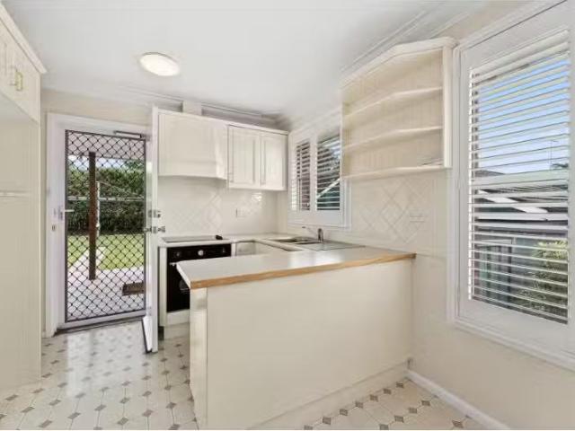 Cozy 17 Lovelle Street, MOSS VALE House for rent Listed by Ka.
