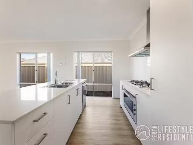 Unique 17 Lunarossa Drive, Two Rocks, WA 6037