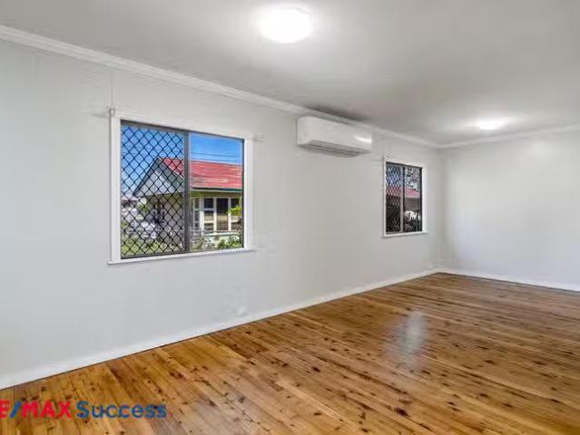 Deal! 17 Power Street, Harristown, QLD 4350