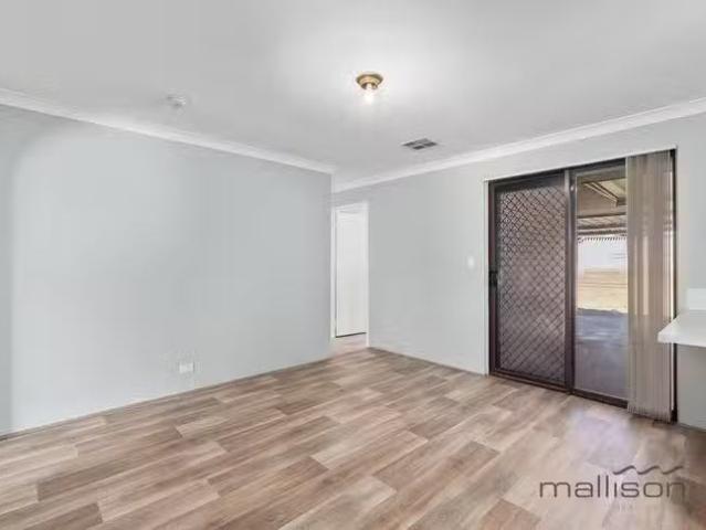 Nice 17 Pinewood Green, Mirrabooka, WA 6061