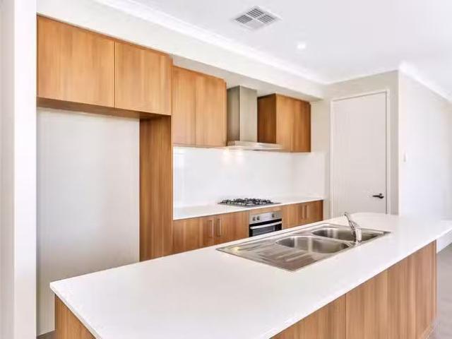 Unique 17B Hayward Way, Myaree, WA 6154