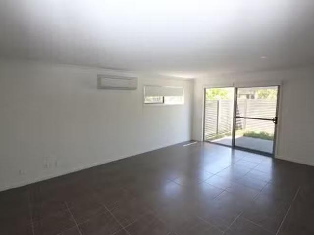 Cozy 180/25 Farinazzo Street, Richlands, QLD 4077